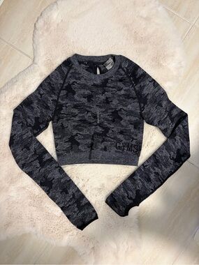 Gymshark Gray Camo Long-Sleeve Crop Top - S